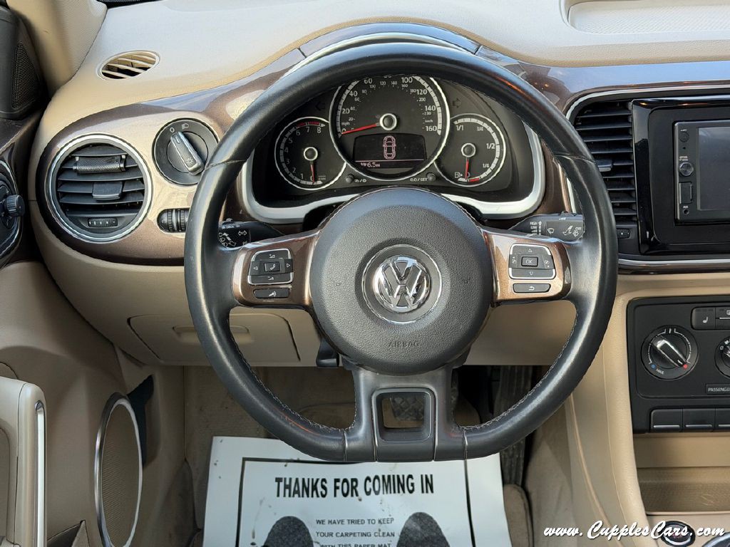 2014 Volkswagen Beetle Image 19