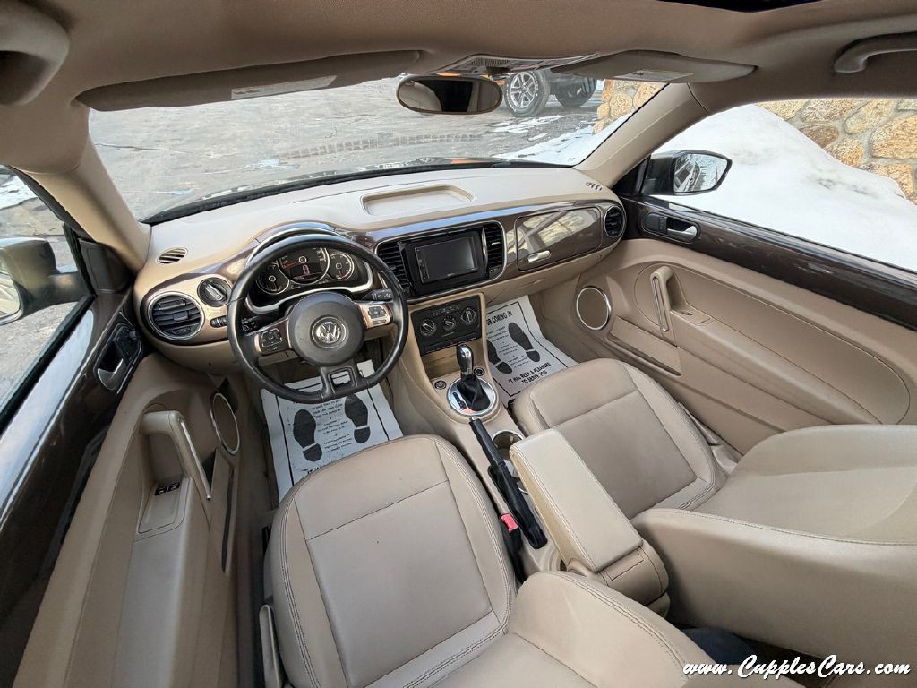 2014 Volkswagen Beetle Image 21