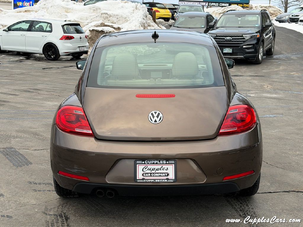 2014 Volkswagen Beetle Image 33