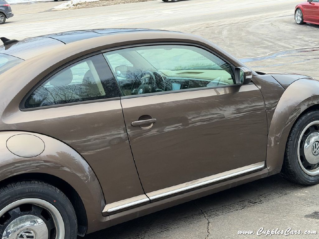 2014 Volkswagen Beetle Image 35