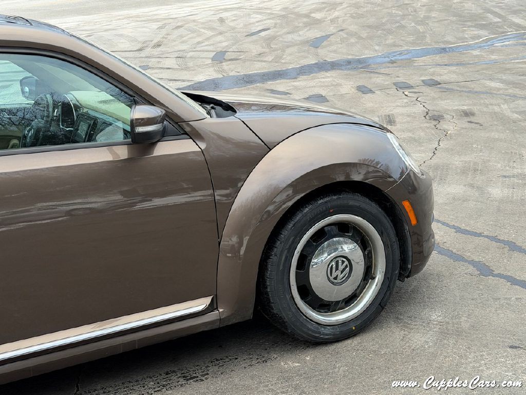 2014 Volkswagen Beetle Image 36