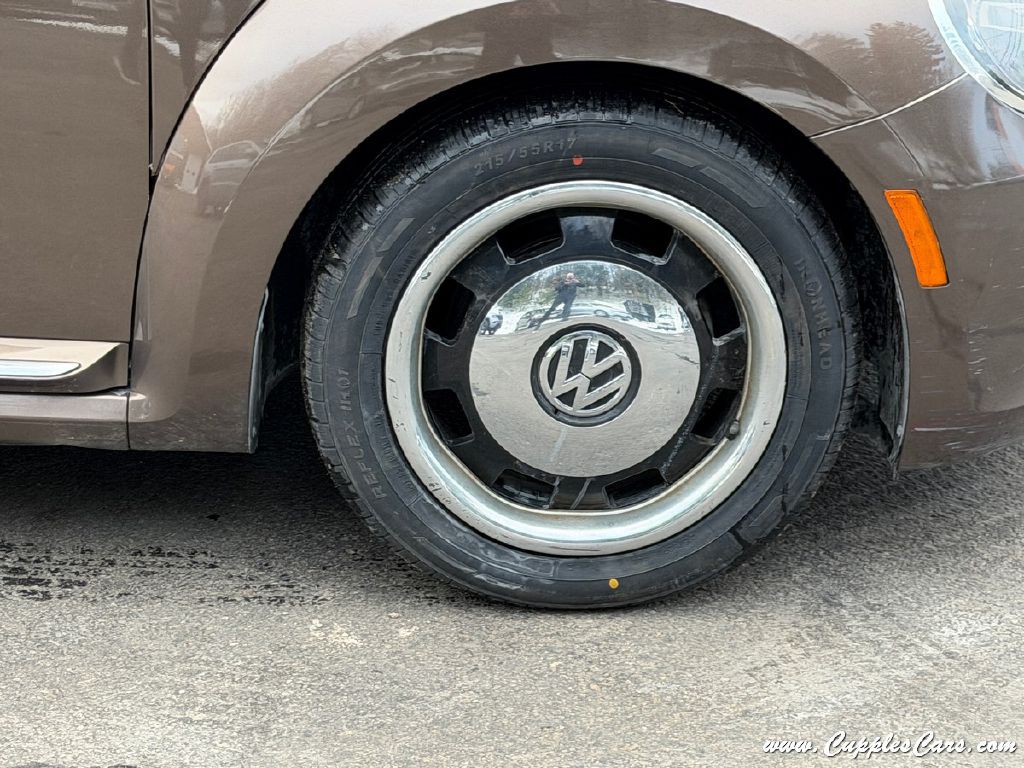 2014 Volkswagen Beetle Image 37