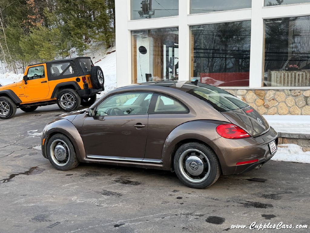 2014 Volkswagen Beetle Image 3