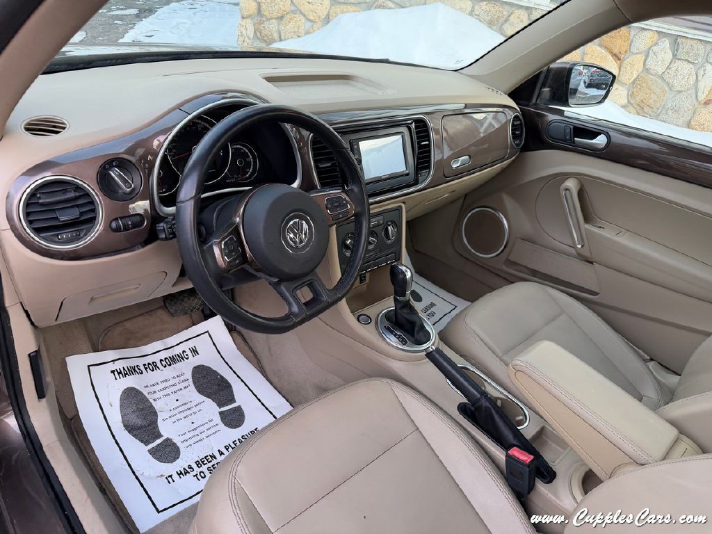 2014 Volkswagen Beetle Image 5