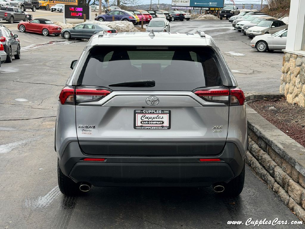 2019 Toyota Rav4 Image 12