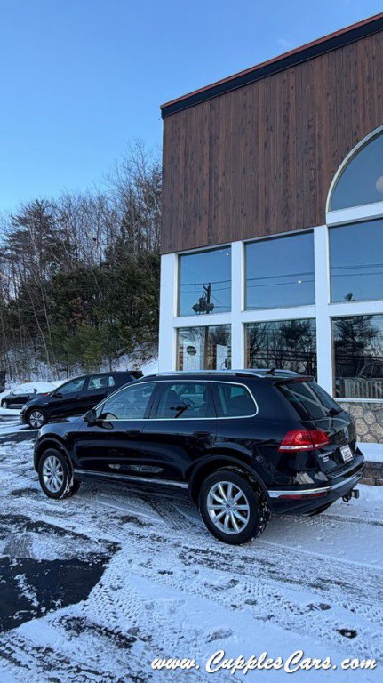 2017 Volkswagen Touareg Image 29