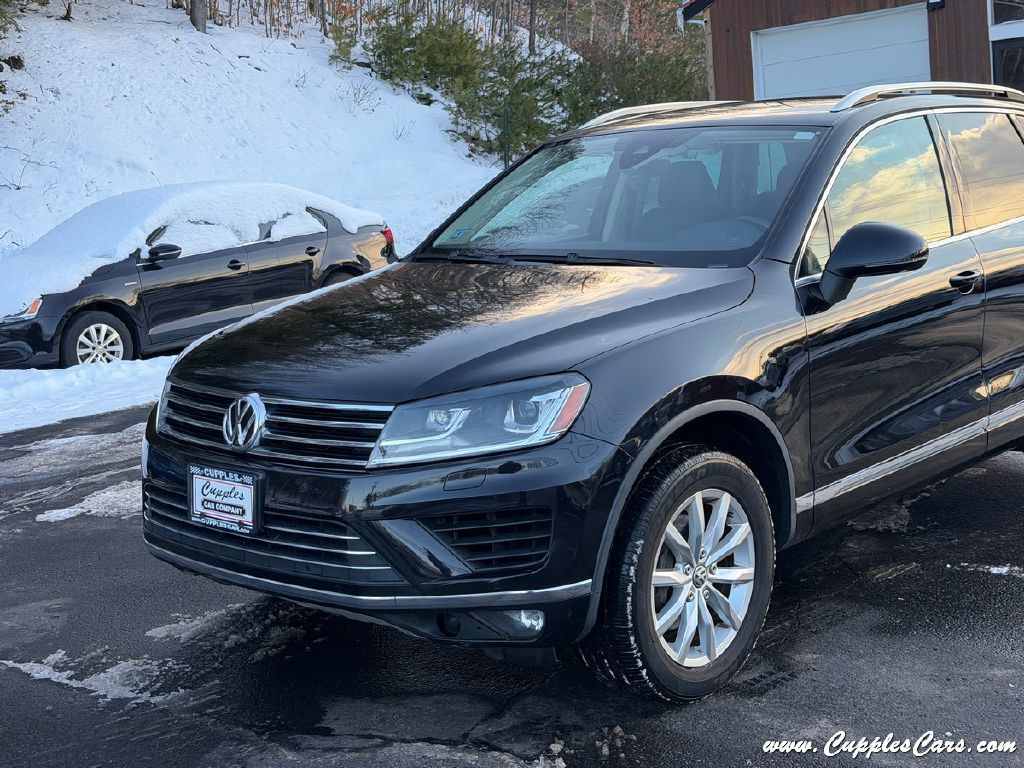 2017 Volkswagen Touareg Image 33