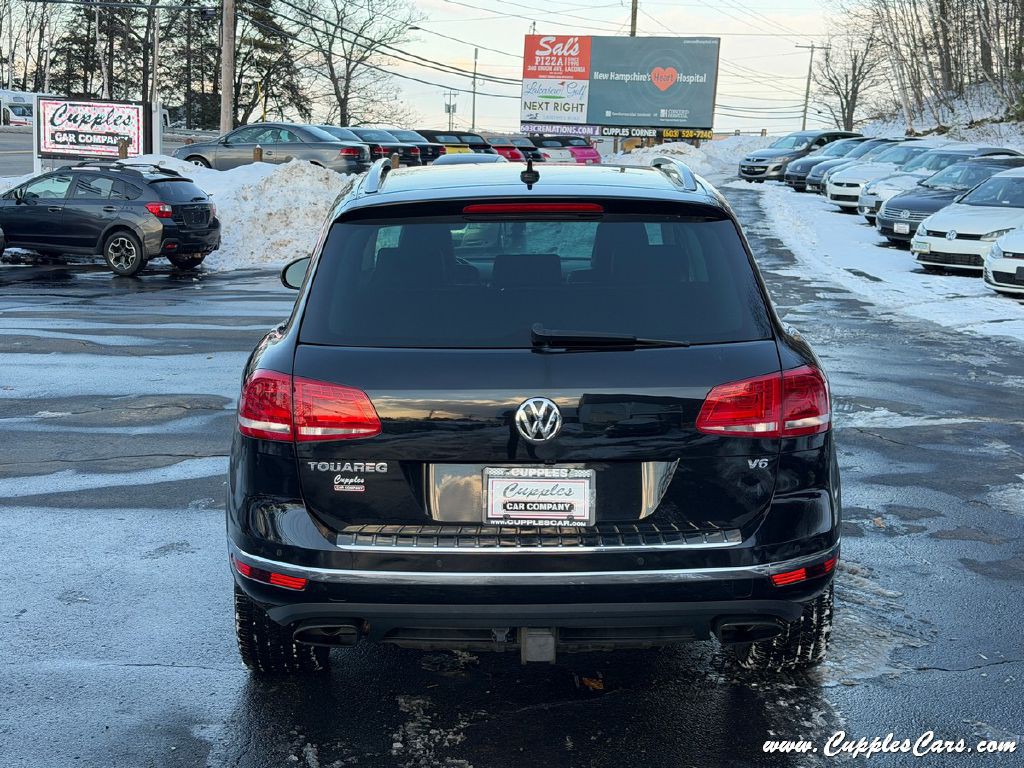 2017 Volkswagen Touareg Image 37