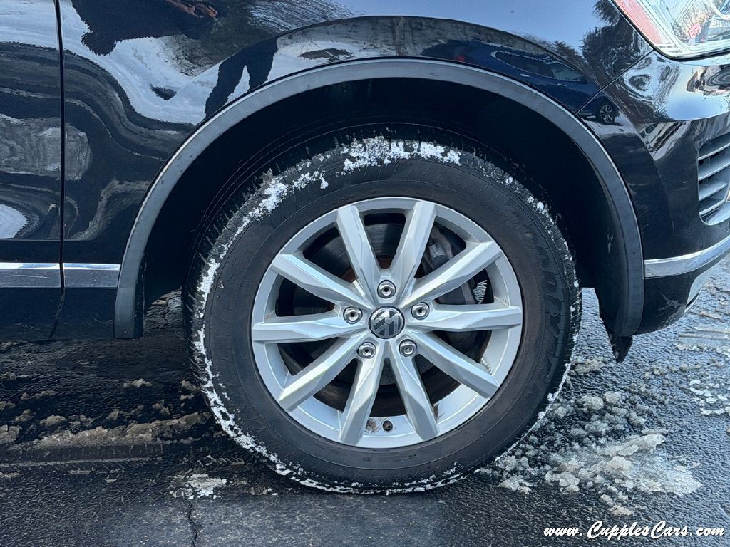 2017 Volkswagen Touareg Image 42