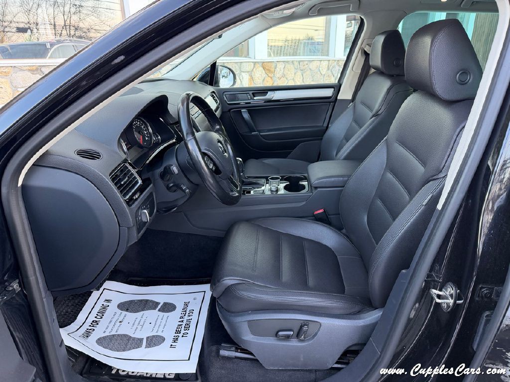 2017 Volkswagen Touareg Image 4