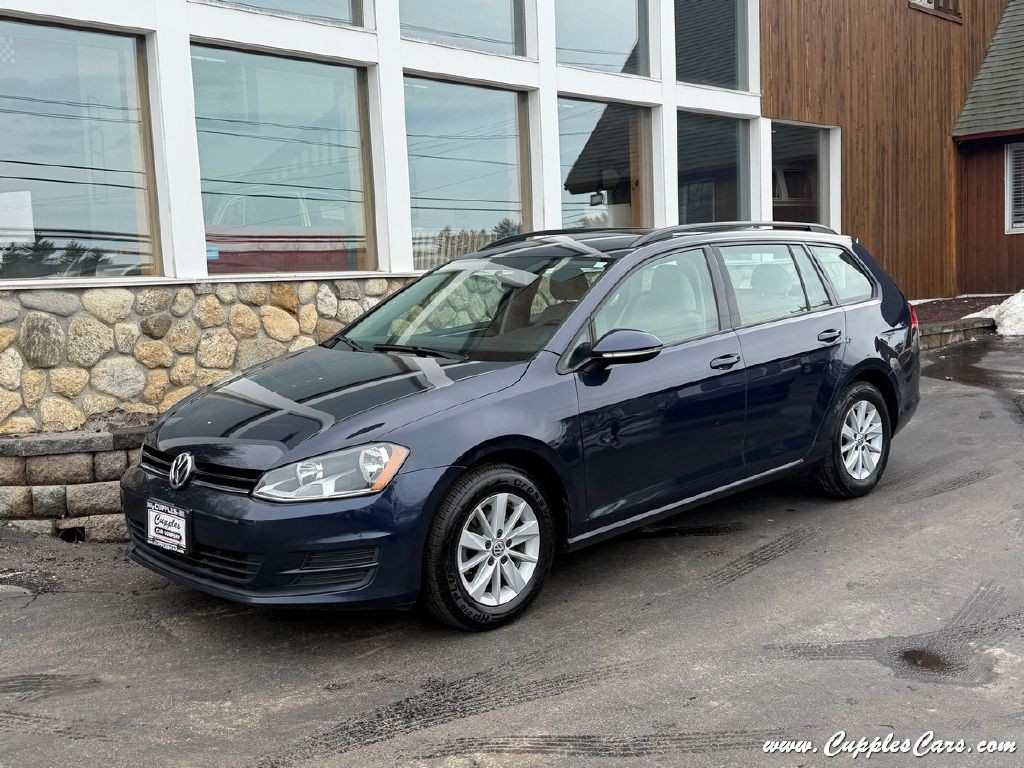 2016 Volkswagen Golf Image 1