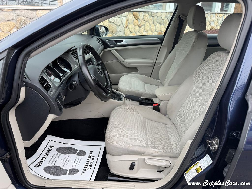 2016 Volkswagen Golf Image 4