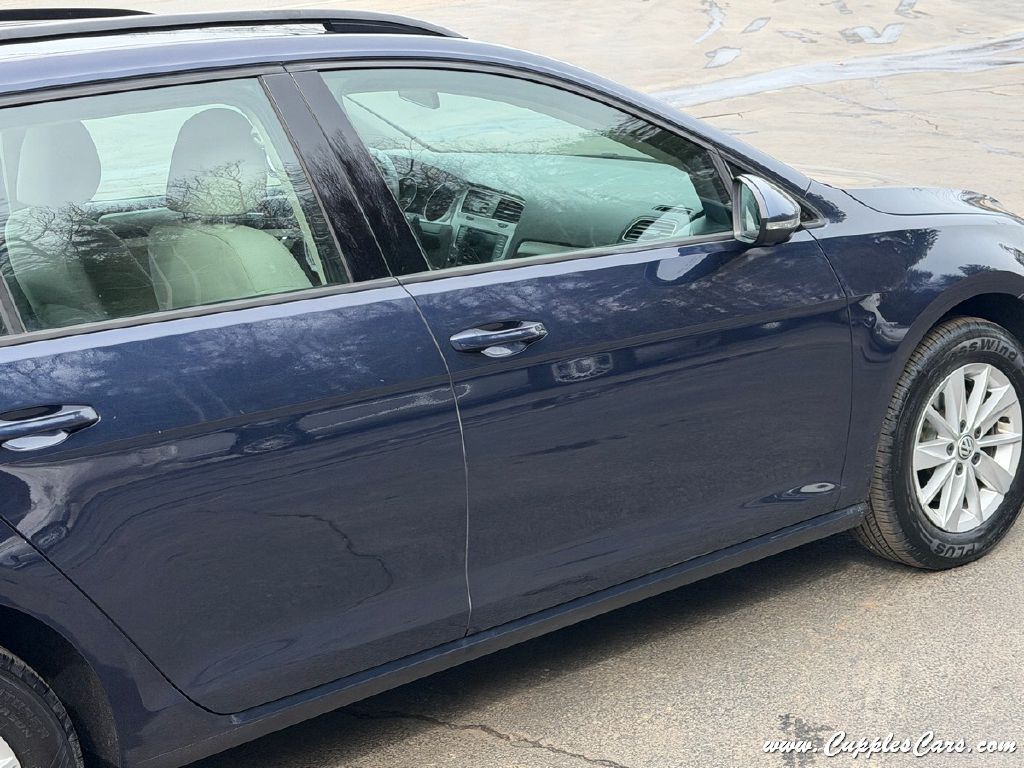 2016 Volkswagen Golf Image 39