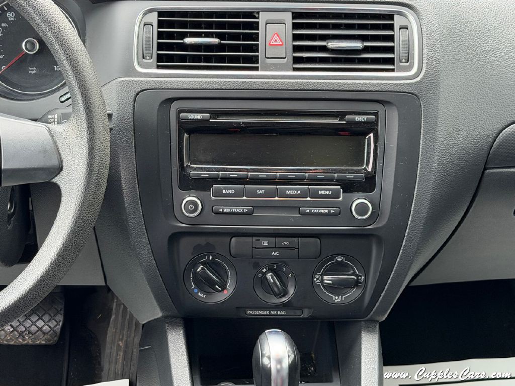 2014 Volkswagen Jetta Image 15