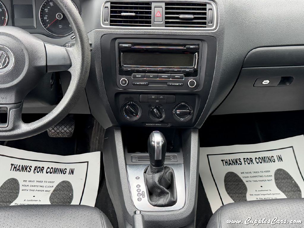 2014 Volkswagen Jetta Image 16