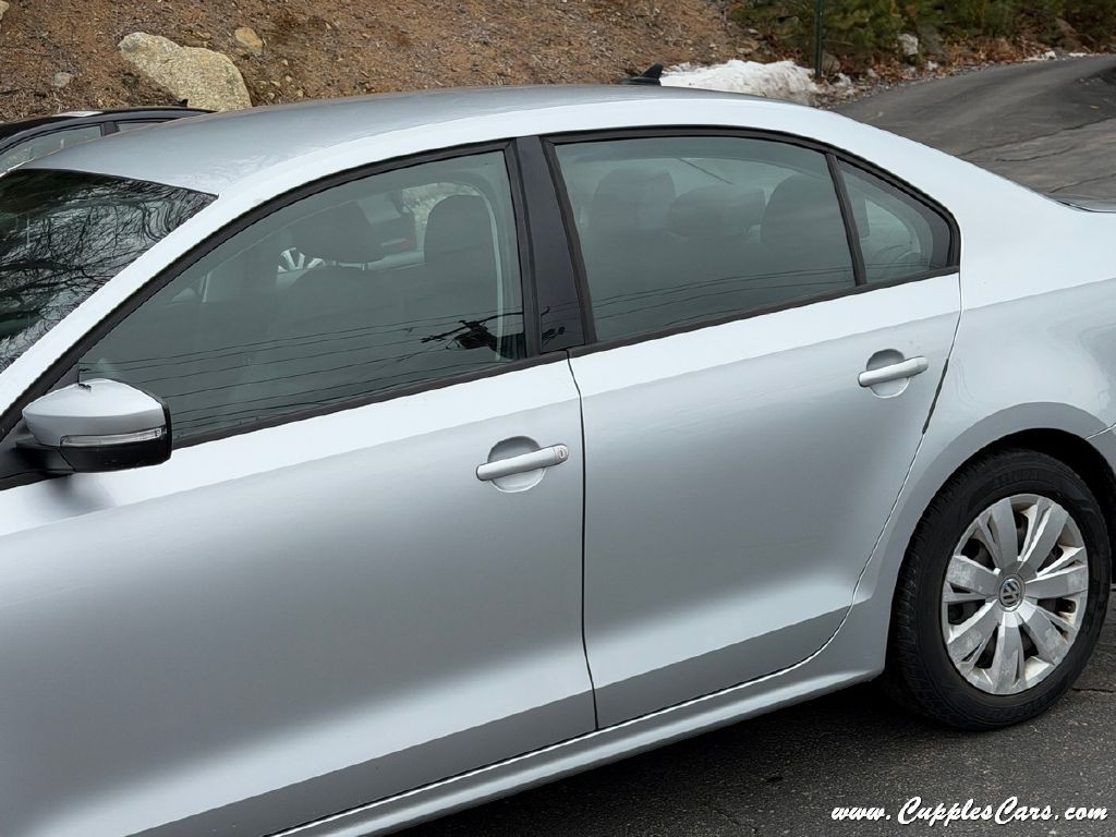 2014 Volkswagen Jetta Image 32