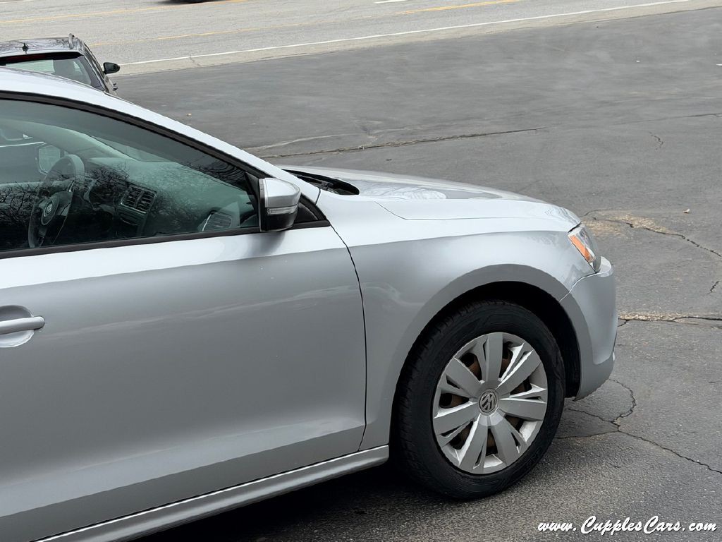 2014 Volkswagen Jetta Image 38