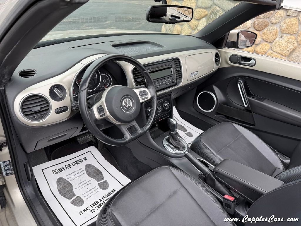 2015 Volkswagen Beetle Image 6