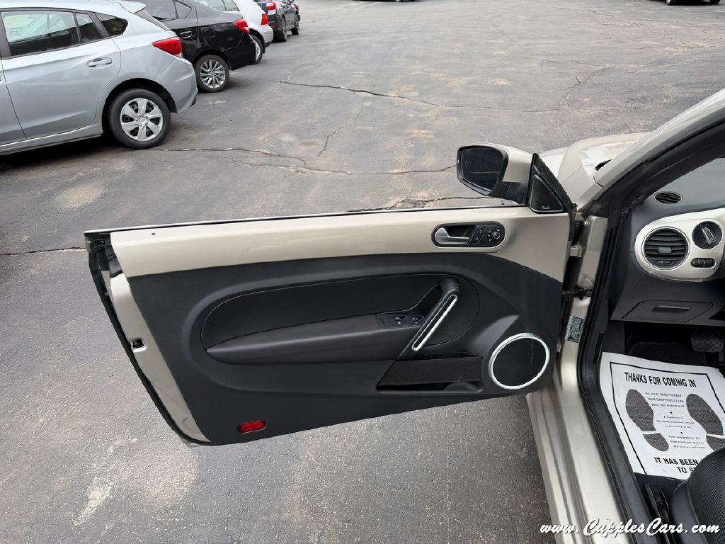 2015 Volkswagen Beetle Image 7