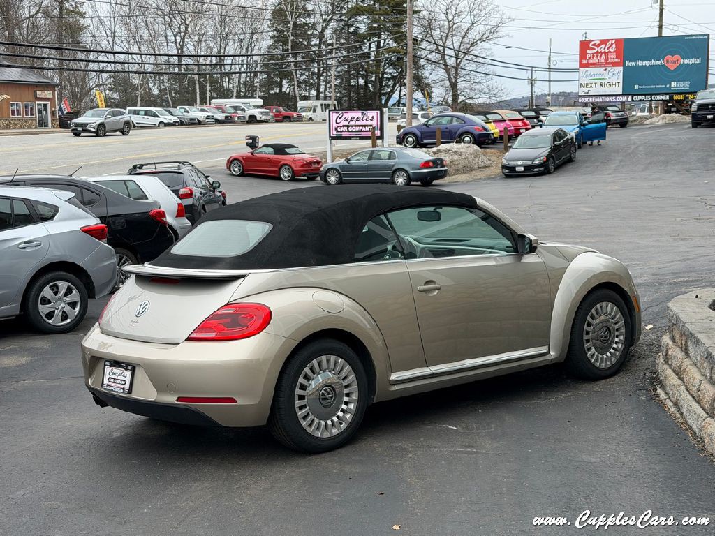 2015 Volkswagen Beetle Image 14