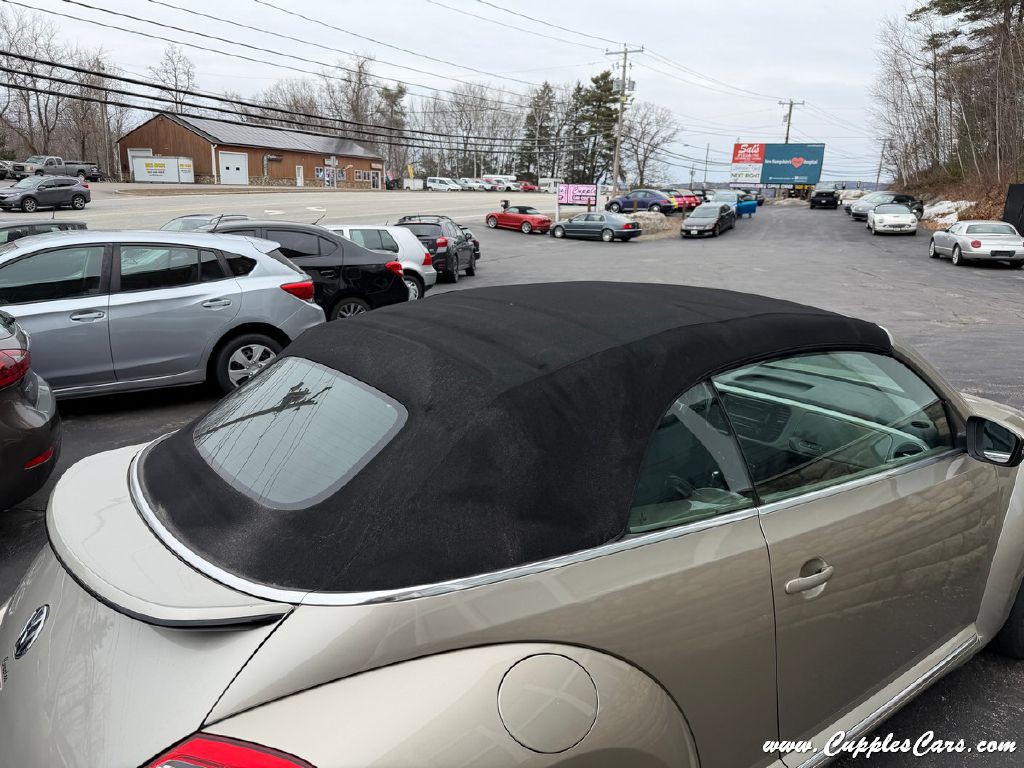 2015 Volkswagen Beetle Image 15