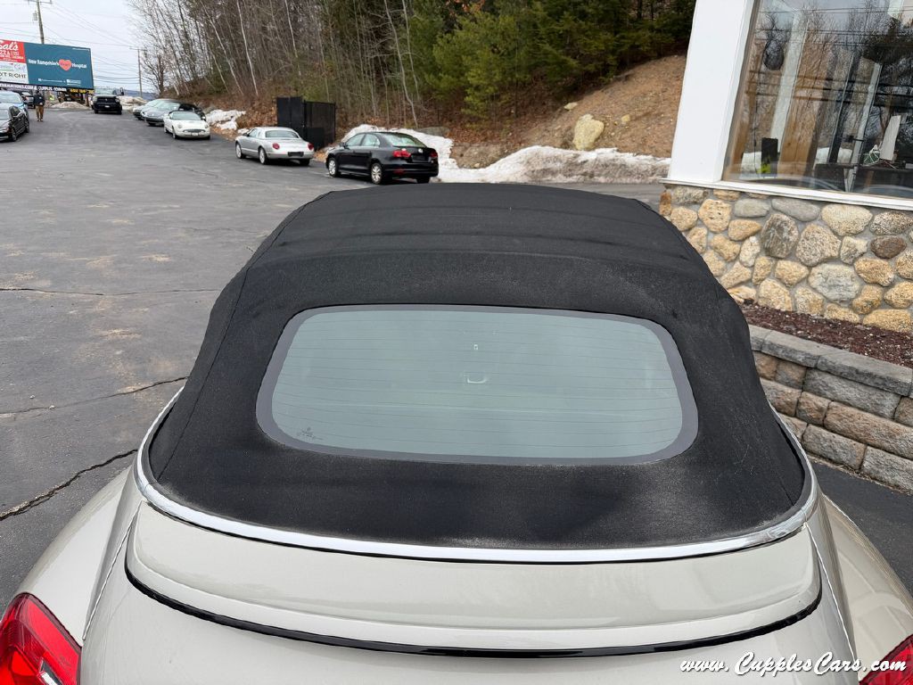 2015 Volkswagen Beetle Image 16