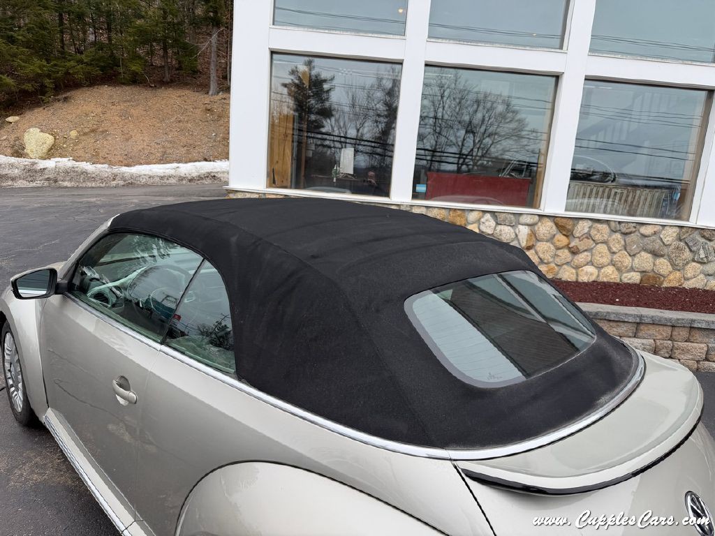 2015 Volkswagen Beetle Image 17