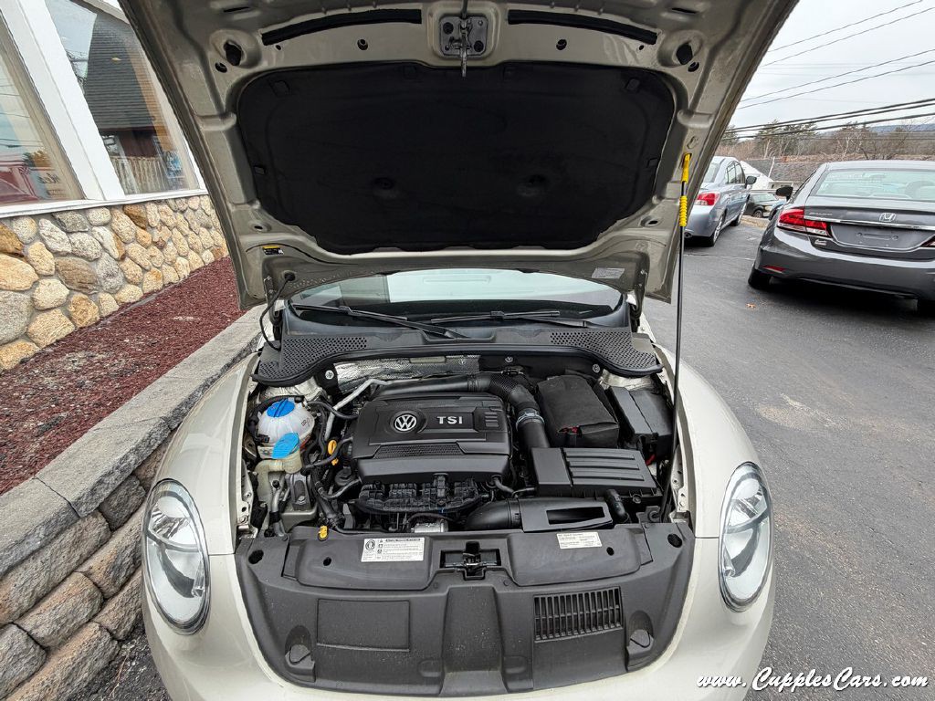 2015 Volkswagen Beetle Image 20