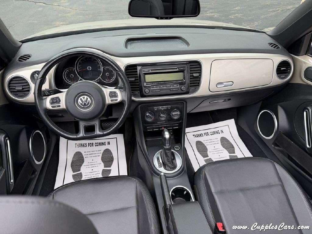 2015 Volkswagen Beetle Image 21