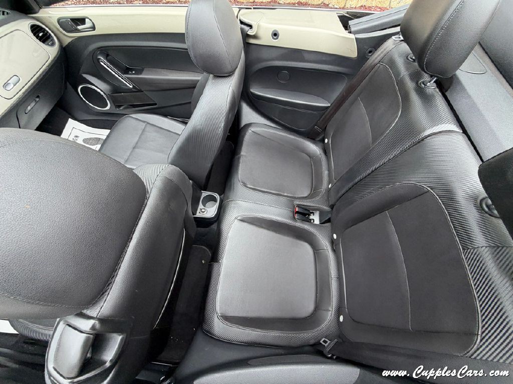 2015 Volkswagen Beetle Image 27