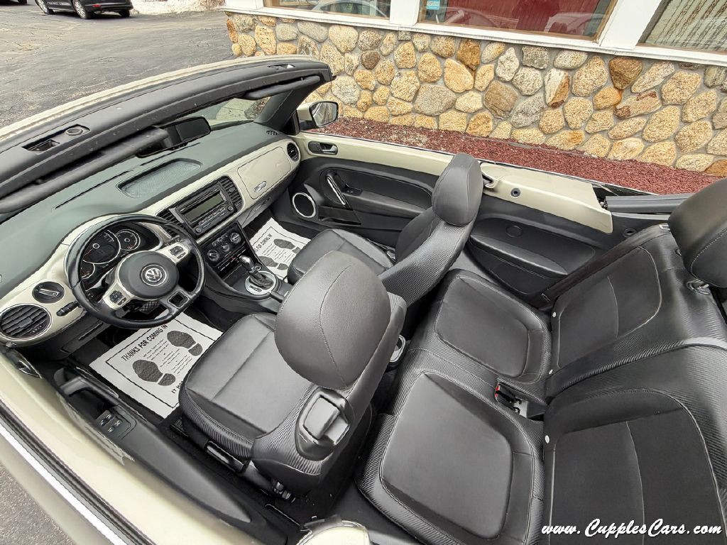 2015 Volkswagen Beetle Image 29