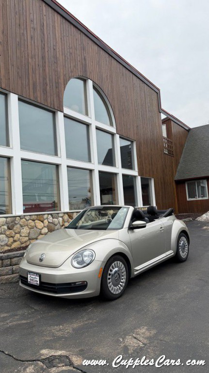 2015 Volkswagen Beetle Image 30