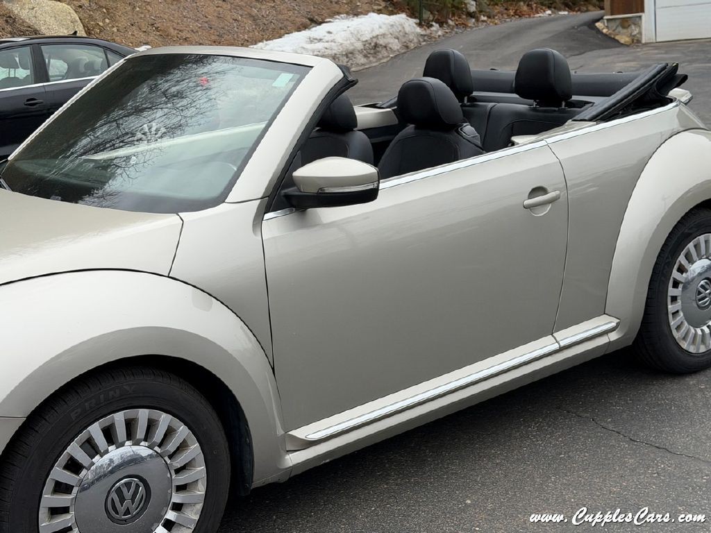 2015 Volkswagen Beetle Image 38