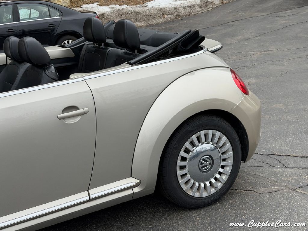 2015 Volkswagen Beetle Image 39
