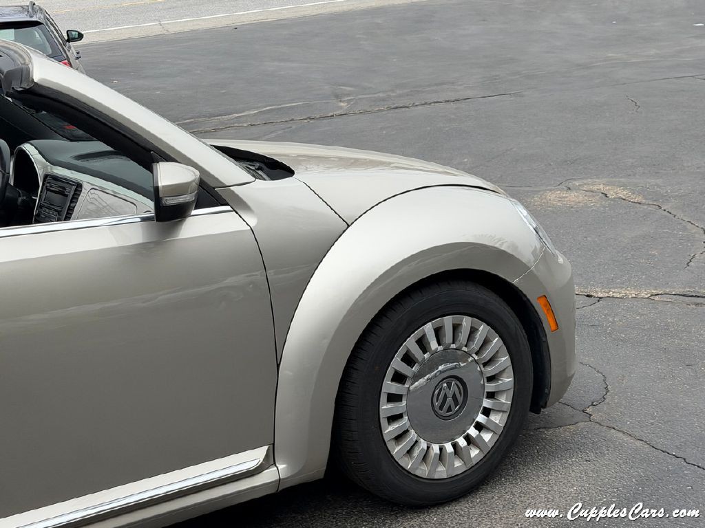 2015 Volkswagen Beetle Image 43