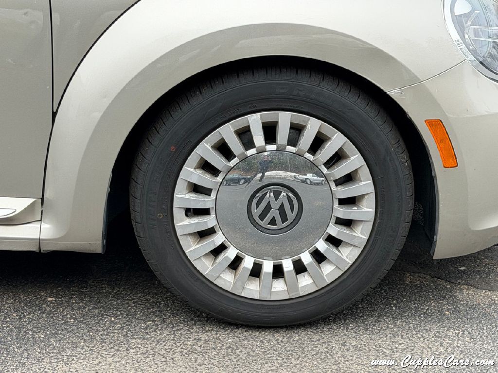 2015 Volkswagen Beetle Image 44