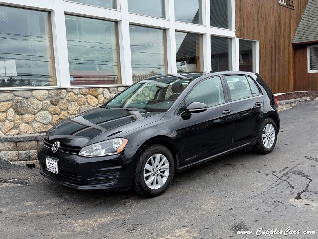 2016 Volkswagen Golf Image 1