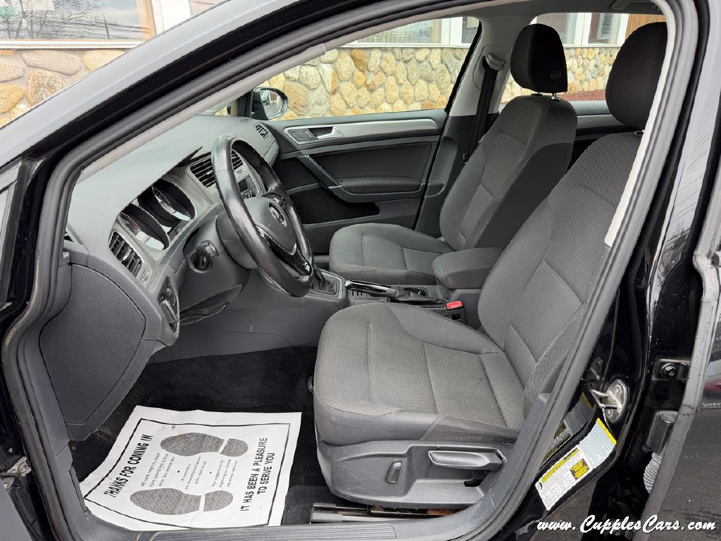 2016 Volkswagen Golf Image 4