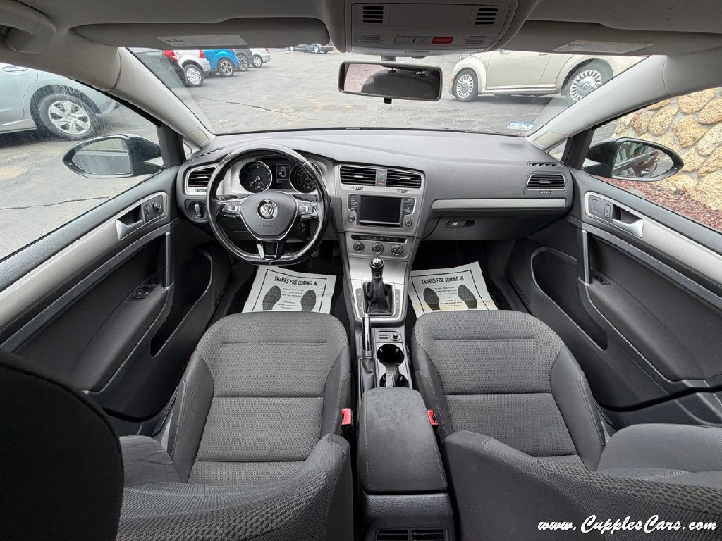 2016 Volkswagen Golf Image 20
