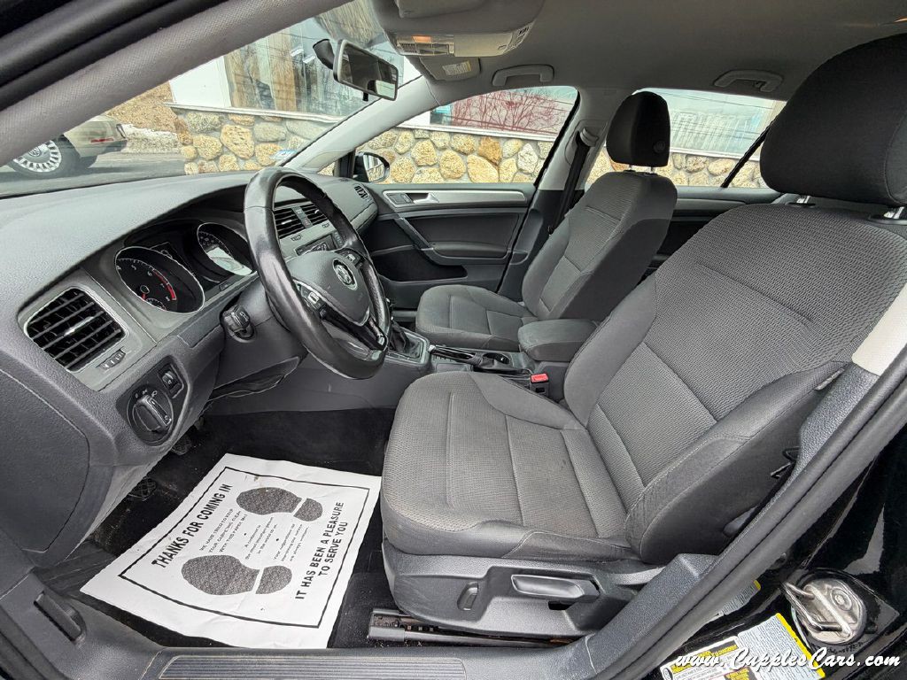 2016 Volkswagen Golf Image 23