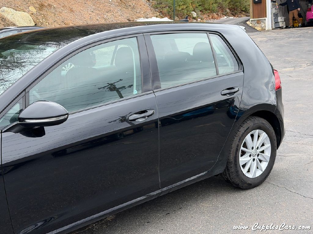 2016 Volkswagen Golf Image 35