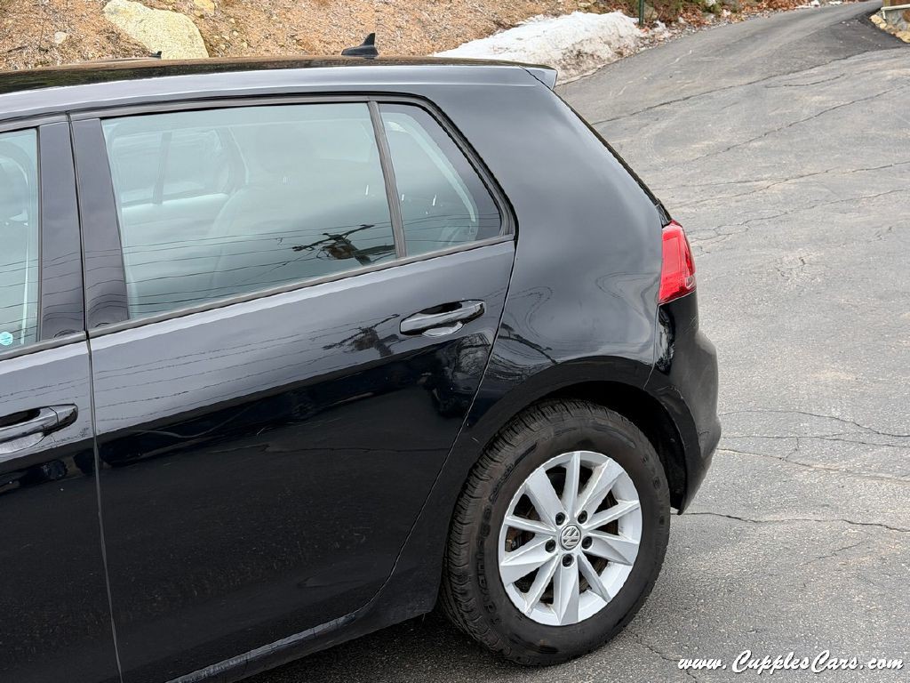 2016 Volkswagen Golf Image 36