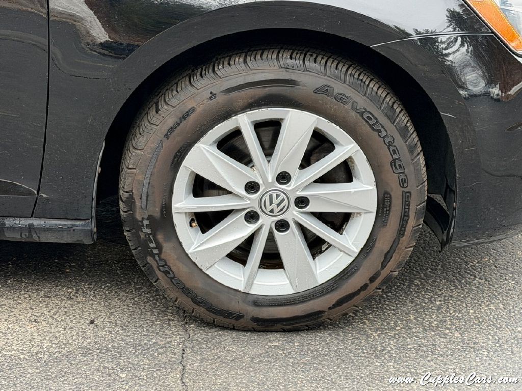 2016 Volkswagen Golf Image 42