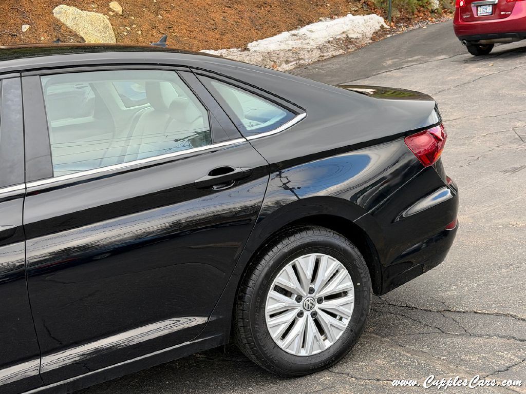 2019 Volkswagen Jetta Image 35