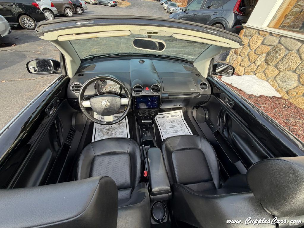 2010 Volkswagen Beetle Image 29