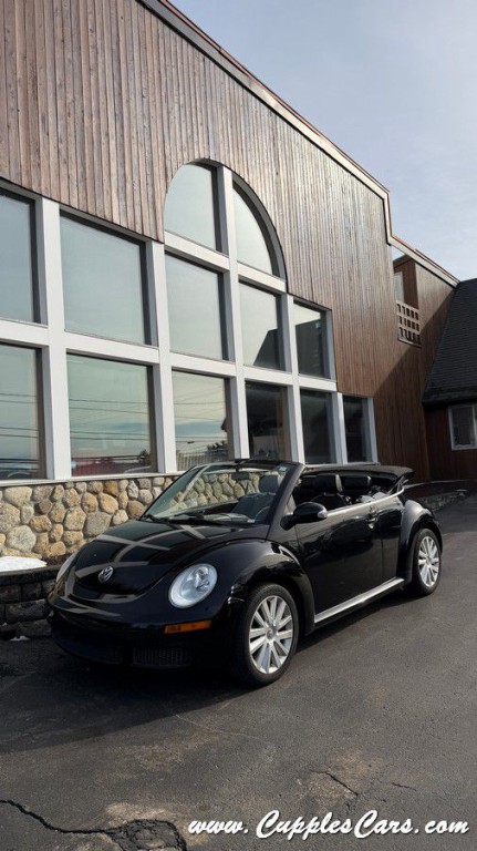 2010 Volkswagen Beetle Image 32