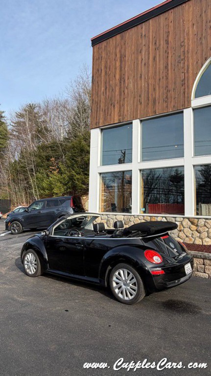 2010 Volkswagen Beetle Image 34