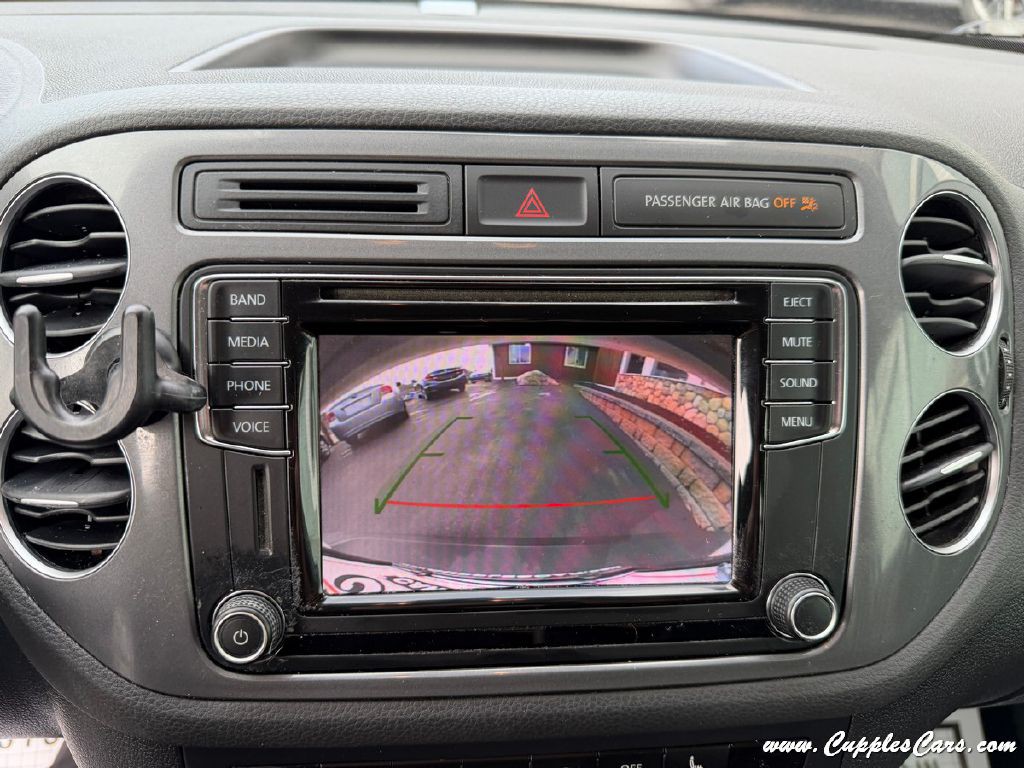 2017 Volkswagen Tiguan Image 25