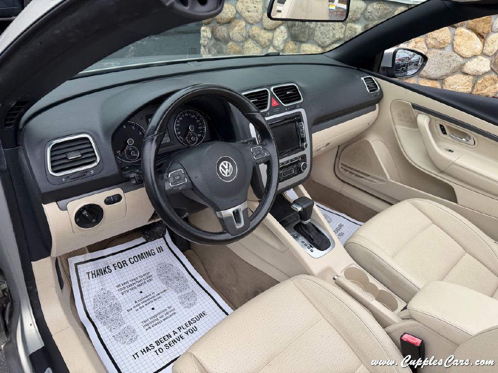 2010 Volkswagen Eos Image 11