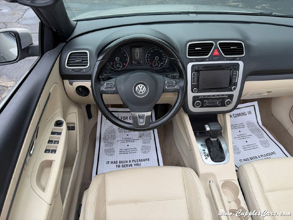 2010 Volkswagen Eos Image 22